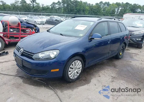 2012 Volkswagen Jetta Sportwagen 2.5L S z USA, uszkodzony, nr VIN 3VWKX7AJ7CM681938